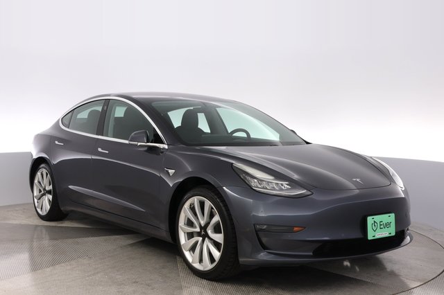 2018 Tesla Model 3 — photo 10 of 26