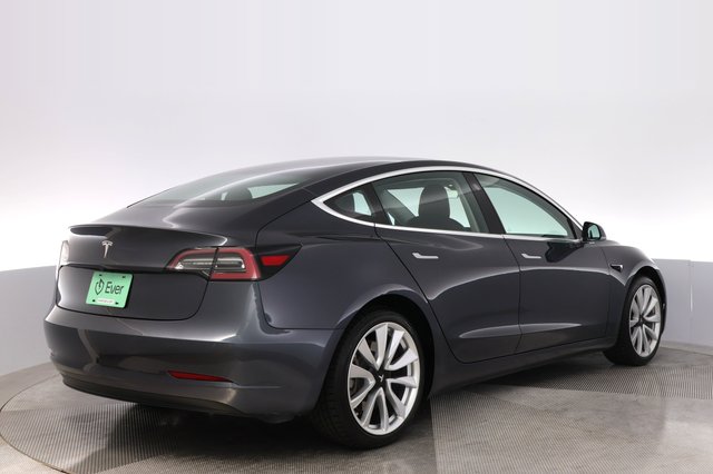 2018 Tesla Model 3 — photo 2 of 26