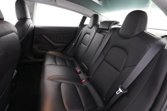 2018 Tesla Model 3 — photo 19 of 26