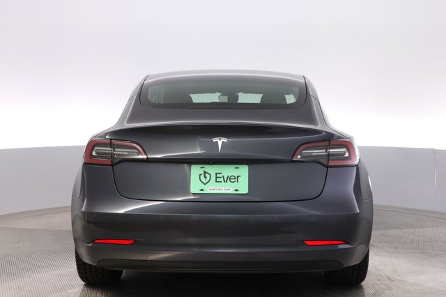2018 Tesla Model 3 — photo 12 of 26