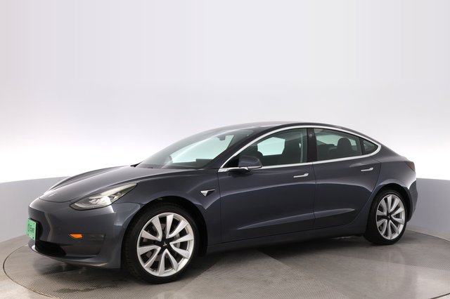 2018 Tesla Model 3 — photo 14 of 26