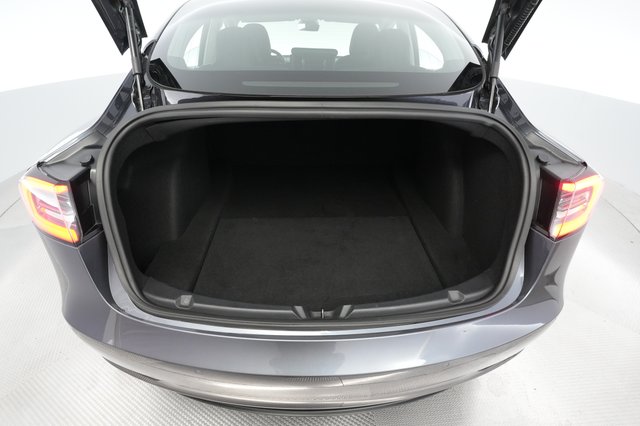 2018 Tesla Model 3 — photo 6 of 26