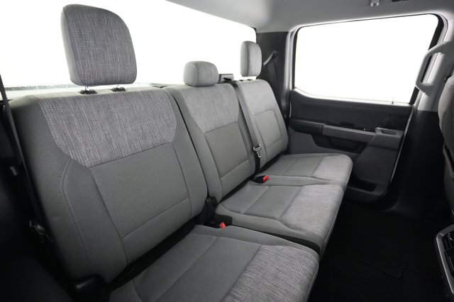 2023 Ford F-150 Lightning — photo 4 of 15