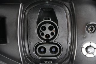 2023 Ford F-150 Lightning — photo 8 of 16
