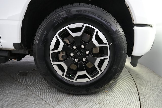 2023 Ford F-150 Lightning — photo 10 of 15