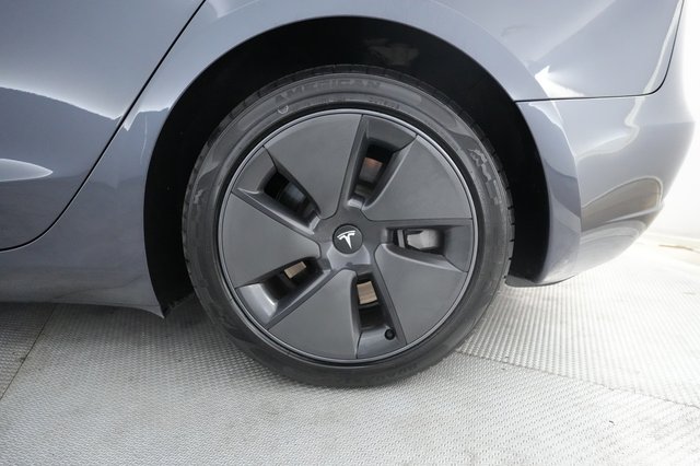 2023 Tesla Model 3 — photo 7 of 24