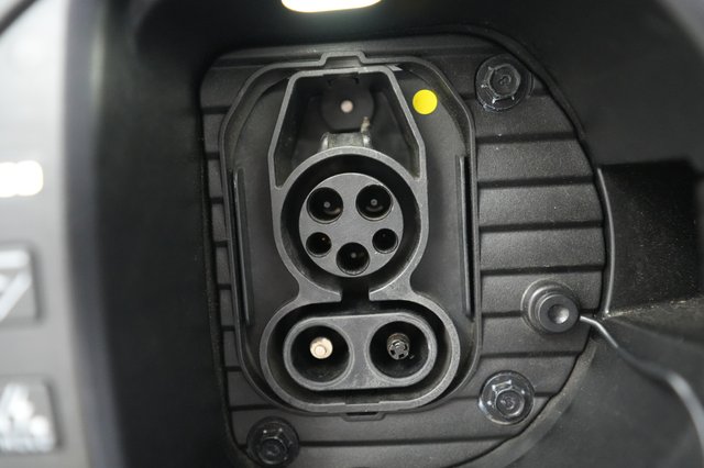 2023 Hyundai IONIQ 6 — photo 8 of 21