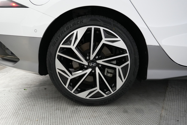 2023 Hyundai IONIQ 6