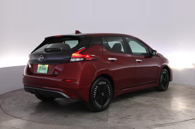 2024 Nissan LEAF