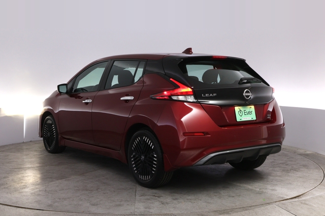 2024 Nissan LEAF
