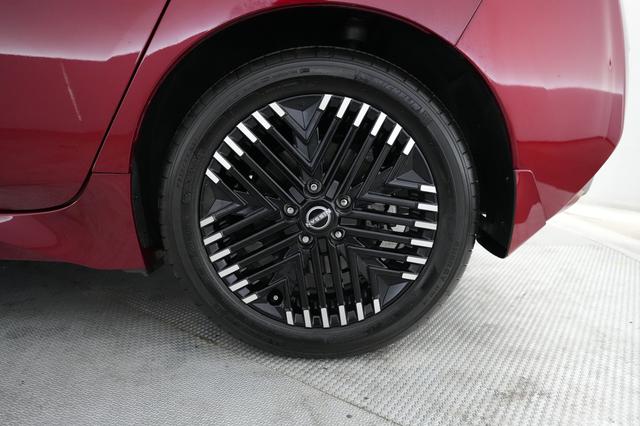 2024 Nissan LEAF