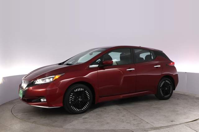 2024 Nissan LEAF