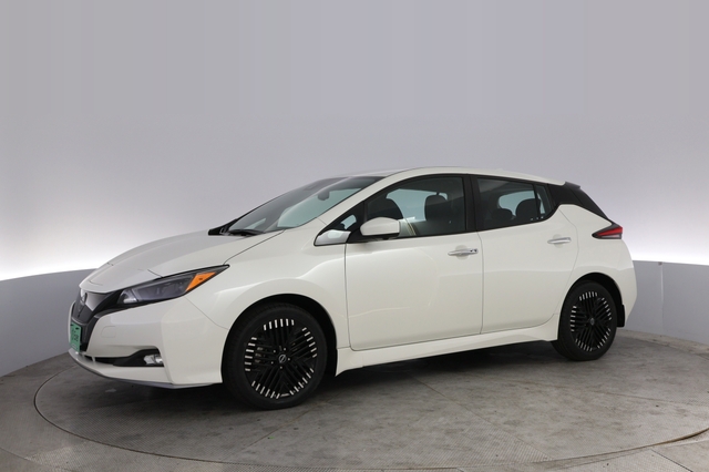 2024 Nissan LEAF