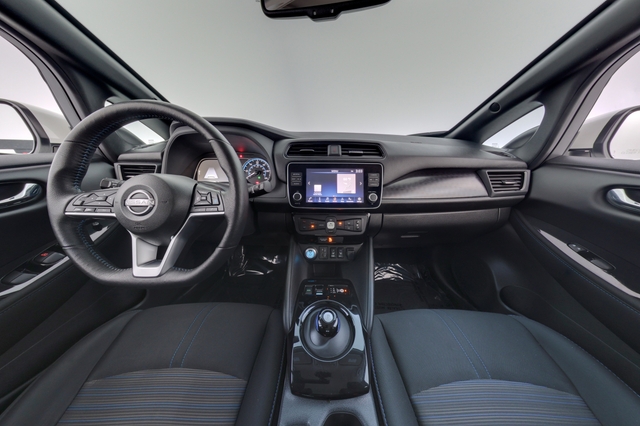 2024 Nissan LEAF