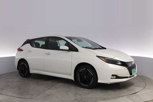 2024 Nissan LEAF