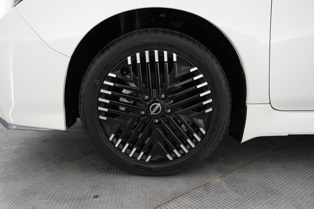 2024 Nissan LEAF — photo 15 of 24