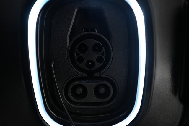 2025 Chevrolet Silverado EV — photo 8 of 16