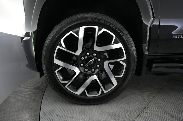 2025 Chevrolet Silverado EV