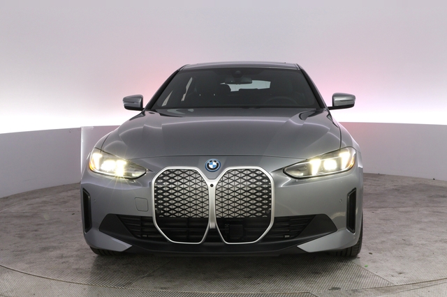 2025 BMW i4