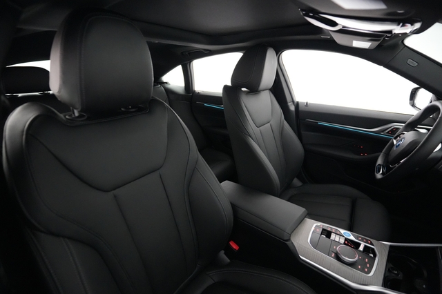 2025 BMW i4