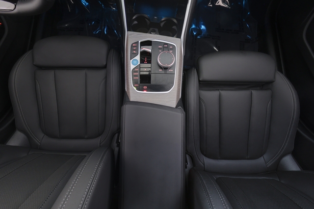 2025 BMW i4