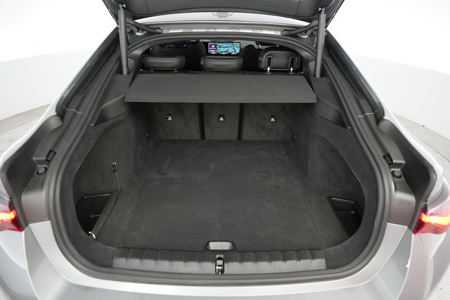 2025 BMW i4 — photo 6 of 23