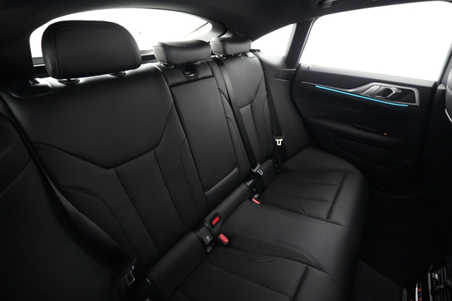 2025 BMW i4