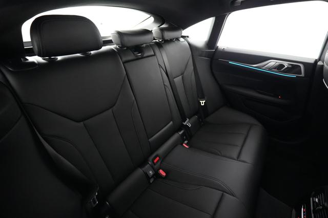 2025 BMW i4