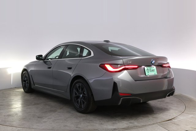 2025 BMW i4 — photo 13 of 23