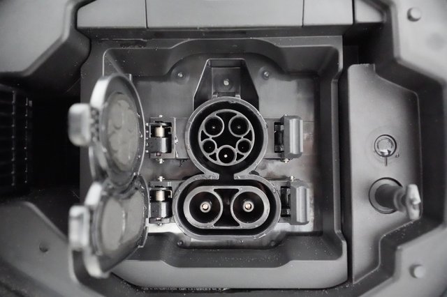2023 Toyota bZ4X — photo 24 of 30