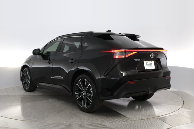 2023 Toyota bZ4X — photo 11 of 30