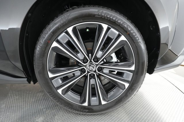 2023 Toyota bZ4X — photo 14 of 30
