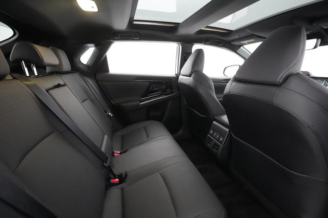 2023 Toyota bZ4X — photo 4 of 30