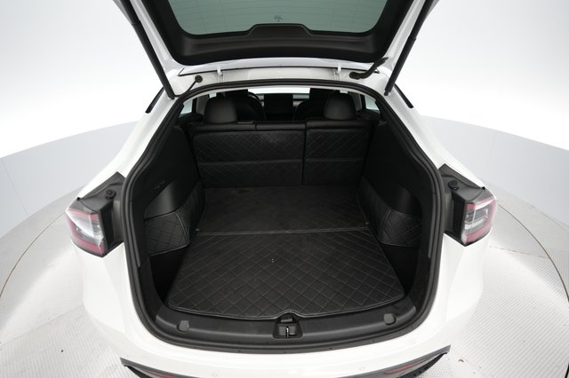 2022 Tesla Model Y — photo 6 of 22