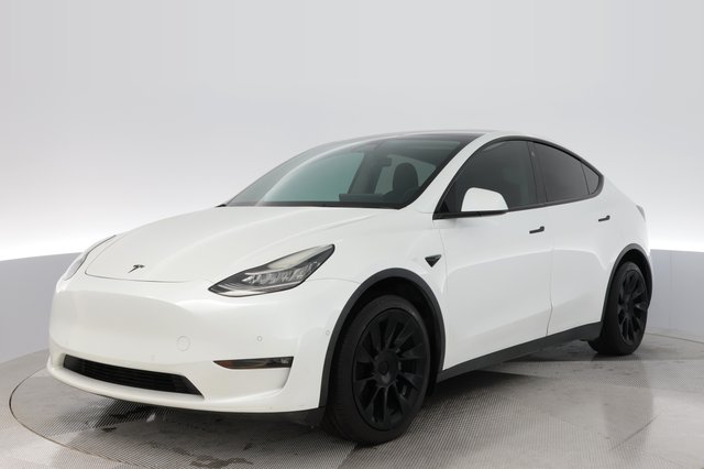 2022 Tesla Model Y — VIN 7SAYGDEE0NF392158