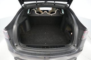 2022 Tesla Model X — photo 6 of 23