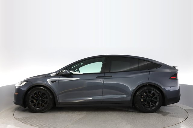 2022 Tesla Model X — photo 12 of 21