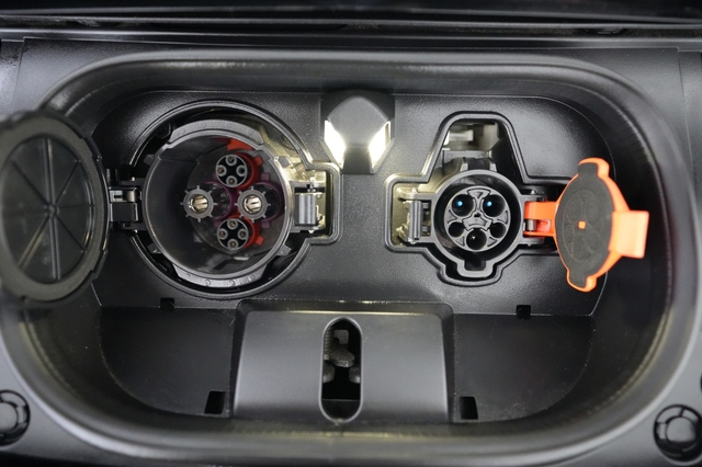 2024 Nissan LEAF