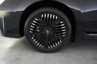 2024 Nissan LEAF — photo 7 of 28