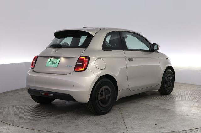 2025 Fiat 500e
