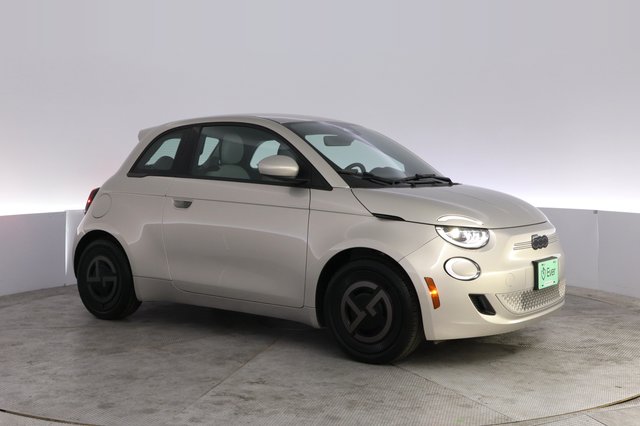 2025 Fiat 500e — photo 11 of 20