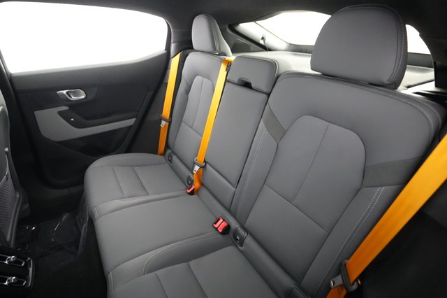 2022 Polestar 2 — photo 19 of 22