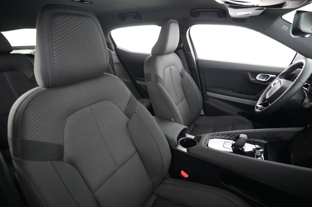 2023 Polestar 2 — photo 18 of 23