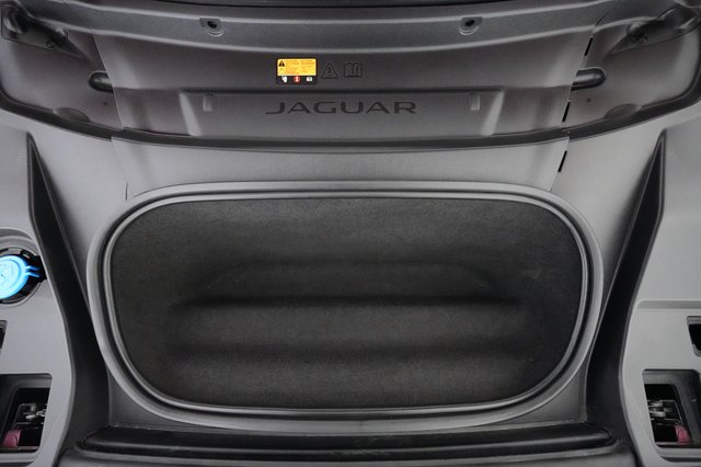 2022 Jaguar I-Pace — photo 23 of 24