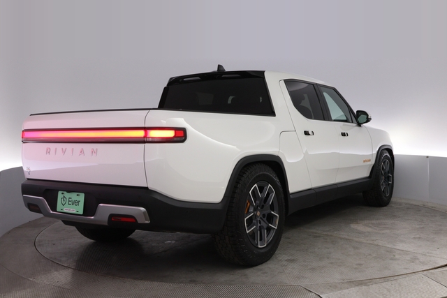 2022 Rivian R1T