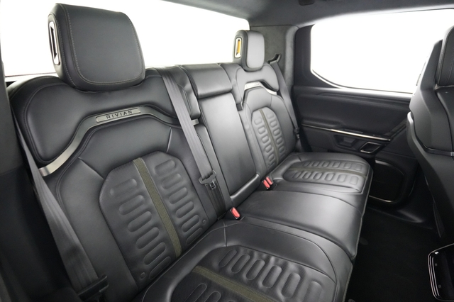 2022 Rivian R1T