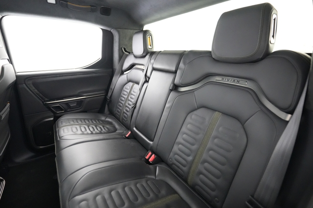 2022 Rivian R1T