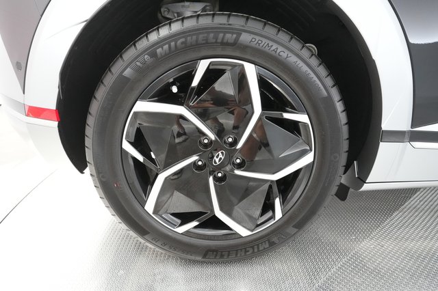 2024 Hyundai IONIQ 5 — photo 15 of 23