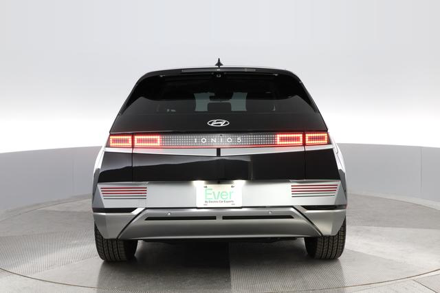 2024 Hyundai IONIQ 5 — photo 9 of 23