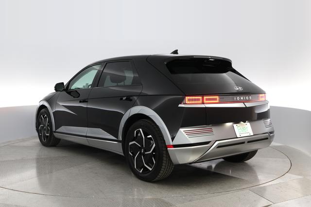 2024 Hyundai IONIQ 5 — photo 10 of 23